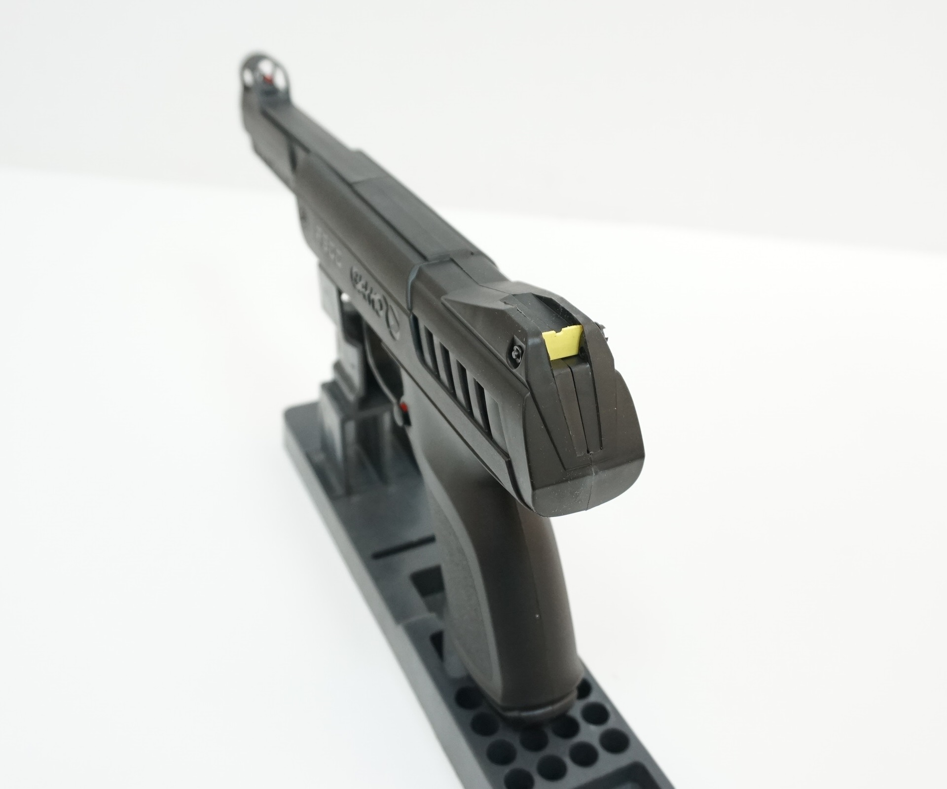 Пистолет пневматический P-900, к.4,5мм